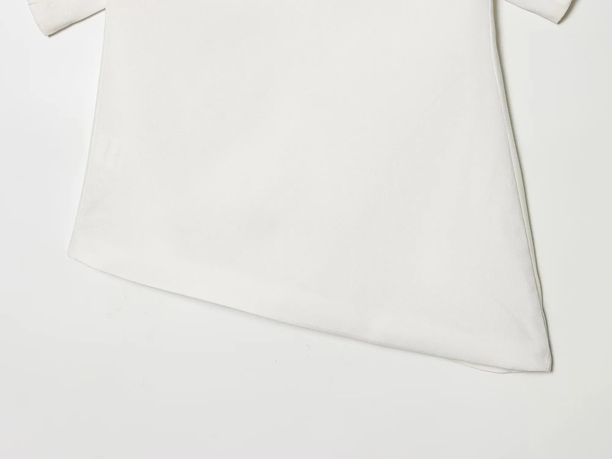 Neatly tailored waist line