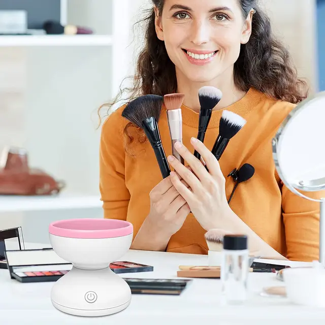 Portable USB Makeup Brush Cleaner Machine: A Must-Have for Every Beauty Enthusiast