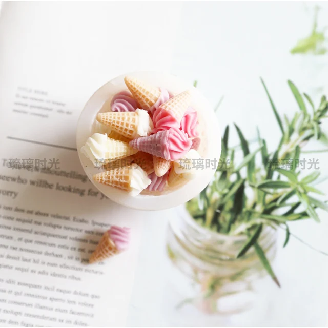 달콤한 간식을 가득 채우는 프라다의 소품, 미니 콘 크림 실리콘 몰드