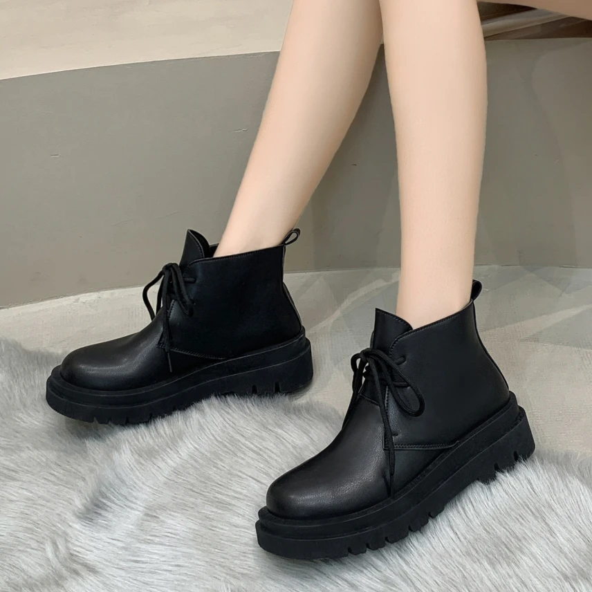 Women's Boots Casual Shoes Thick Sole Sneakers High Top Leather Breathable Outdoor Walking Non-Slip Fashion Designer Luxury 2023