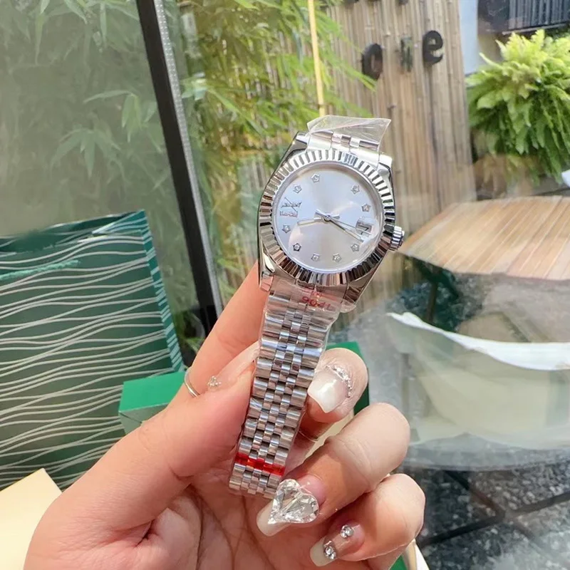 

Luxury Brand Solid Core Five Baht Steel Strap Pearl Shell Dial Quartz Women's Watch Glamour Fashion Women's Watch 31mm