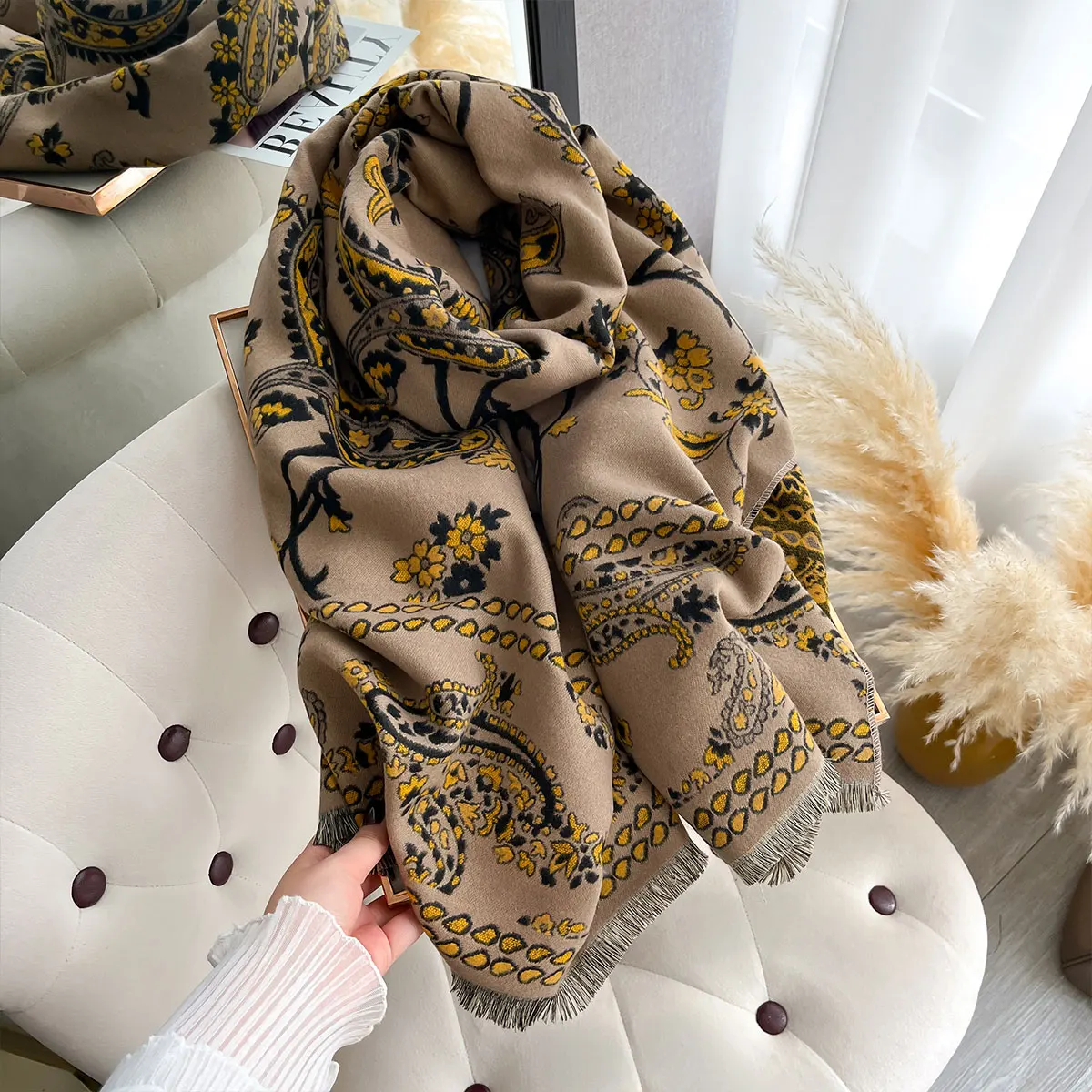 New Winter Luxury Women Two-Sided Paisley Jacquard Scarf Cashmere Warm Shawl Outdoor Coldproof Windproof Blanket Pashmina Scarf