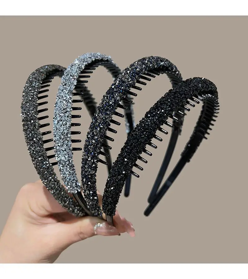 Elegant Rhinestone Finish