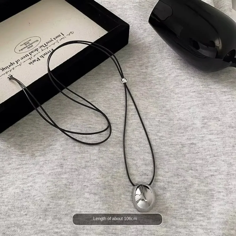 New Oval Sweater Chain Adjustable Drawable Black Rope Women Necklace Collarbone Chain Women