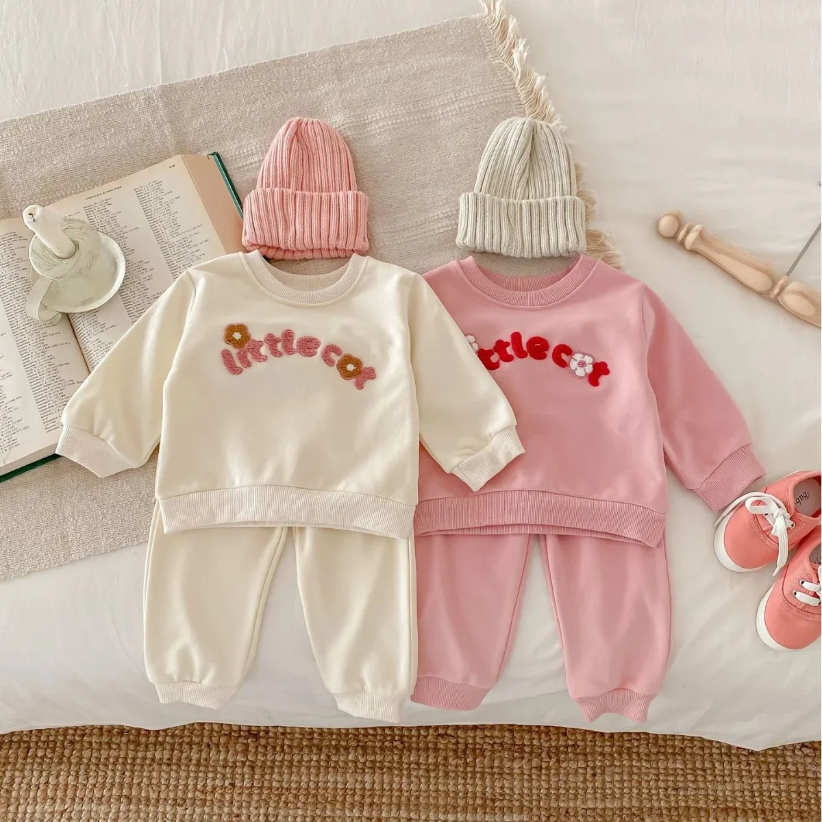 

2024 Spring New in Kids Baby Girls Clothes Children Letter Flocking Top Sweatshirt + Pants Toddler Infant Outwear Set 2pcs 3M-3Y