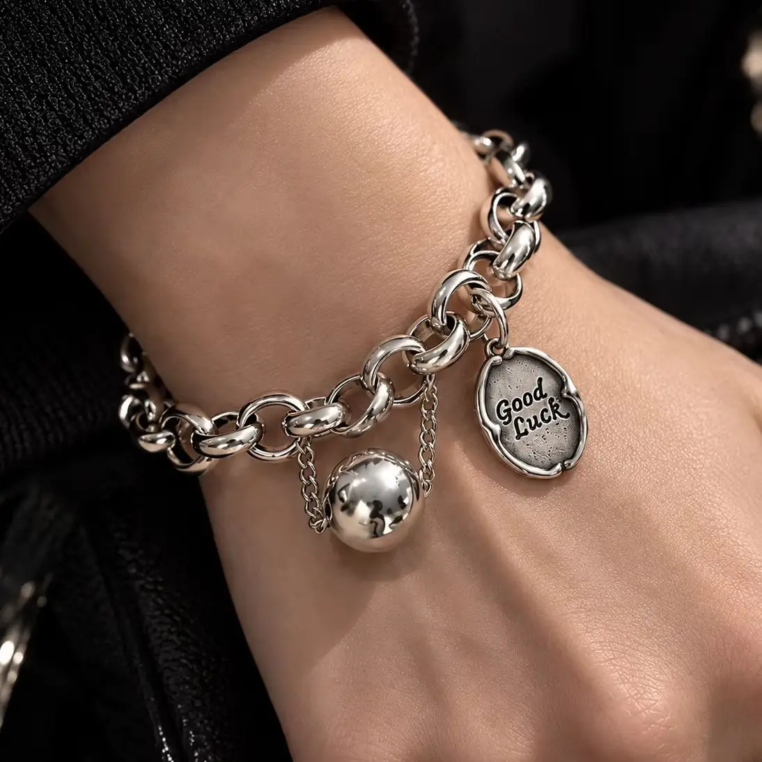 Vintage Dicke Ketten-Armbänder für Frauen Mode Perlen-Herz-Charm Strang-Armband Punk Ästhetischer Schmuck Party-Geschenk