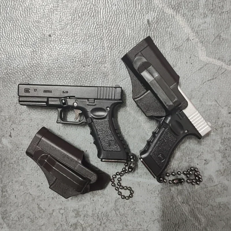 G17 Model Metal 1:3 Mini Gun Detachable DIY Alloy Keychain Pendant Ornaments Children and adult Pistol With Holster 3