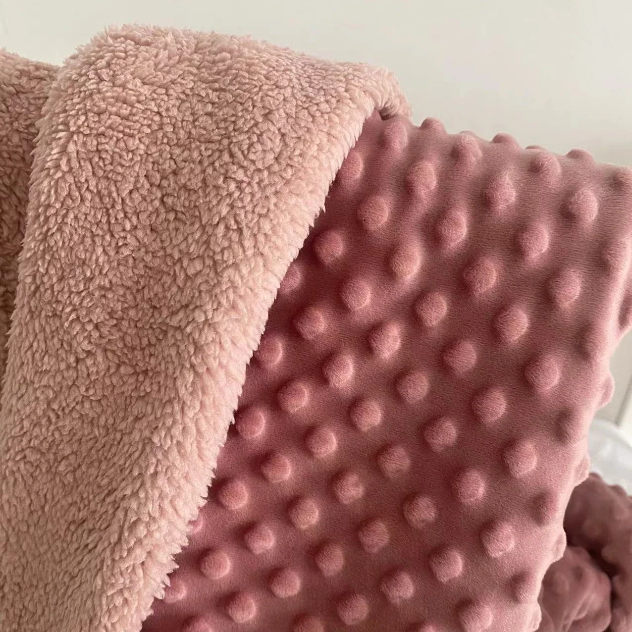 75*100cm Newborn Baby Soft Minky Dot Blanket Soft 3D Dotted Solid Color Winter Warm Velvet Stroller Blanket Covers for Kids 6