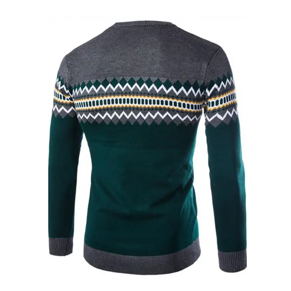 

Material: Made from 100% polyester, this knitted long sleeve is lightweight and comfortable for all-day wear.