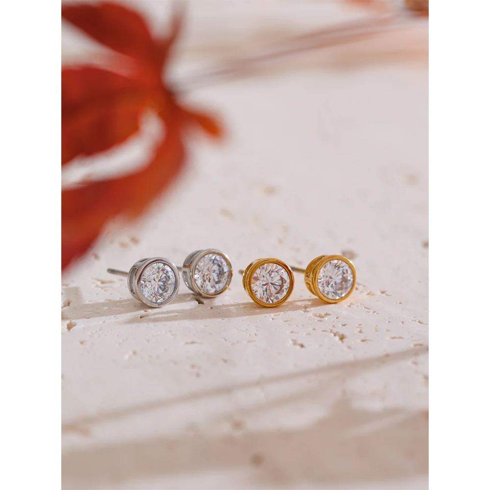 Yhpup Cubic Zirconia Round Stud Earrings