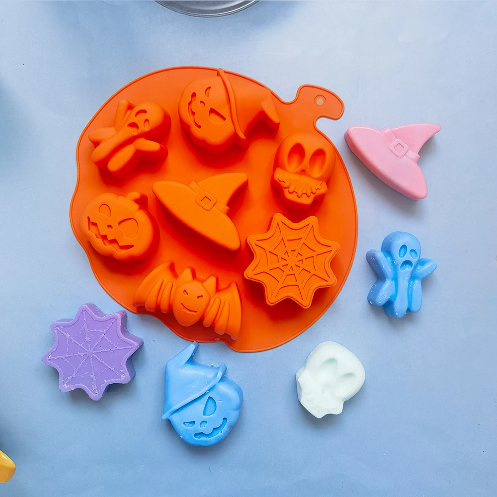 Halloween Pumpkin Skull Bat Handmade Soap Mold Silicone Candle Mold Holiday Party Decoration Tools Bread Cake Baking Mould
