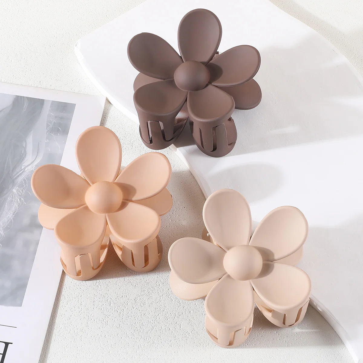 Hair Clips 3Pcs Women Fashion Flower Hair Claw Clips Matte Hair Clips Girls Non Slip Hairpins for Thick Women Accessories