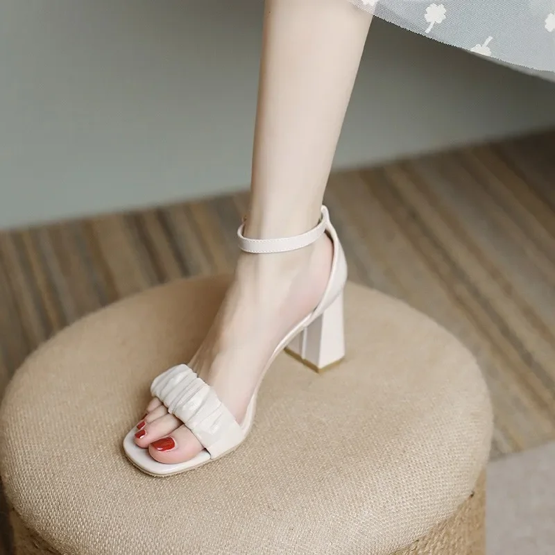 

2024 Summer New Fashion Outwear Women's Sandals Open Toe Fairy Style One Button Solid Color Comfortable Single Shoe Women