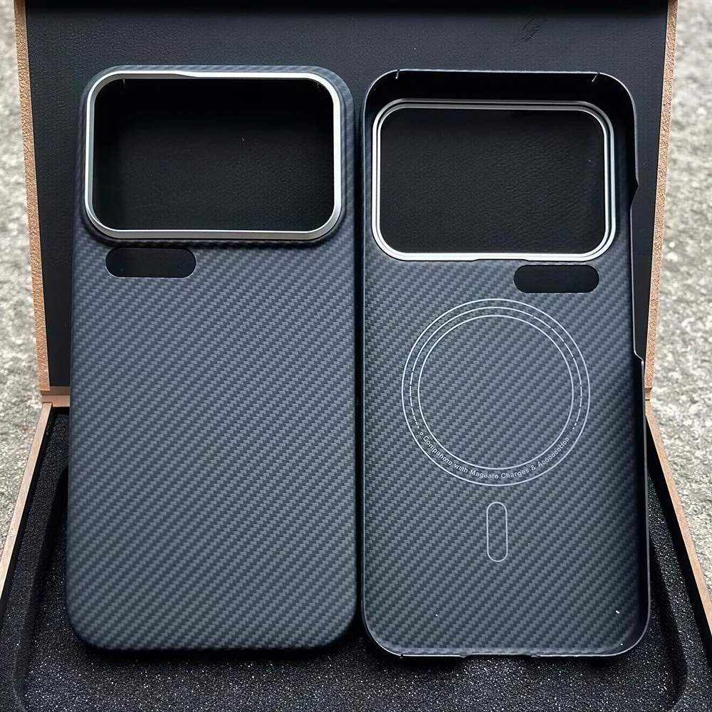 Luxury Carbon Fiber Aramid Magnetic Phone Cover