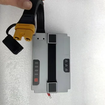 Il sistema di gestione della batteria (BMS) del drone agricolo Tattu è adatto per batterie a tensione standard 12S e 14S, nonché per batterie ad alta tensione.