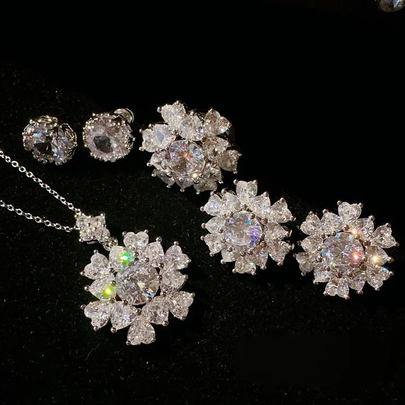 

Women New Full Zircon Super Flash Fashion Set Light Luxury Earrings Necklace Ring