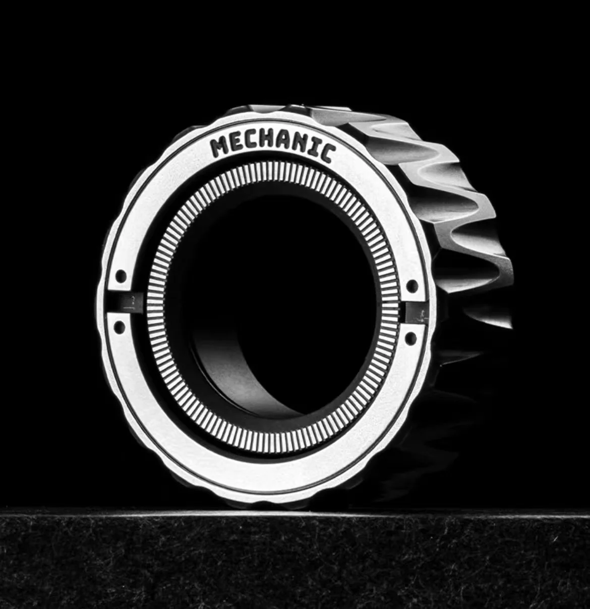 LAUTIE Mechanic-I Zirconium フィジェットトイ 大人のための金属製の抗ストレス玩具,フィジェットスピナー,フィンガロ