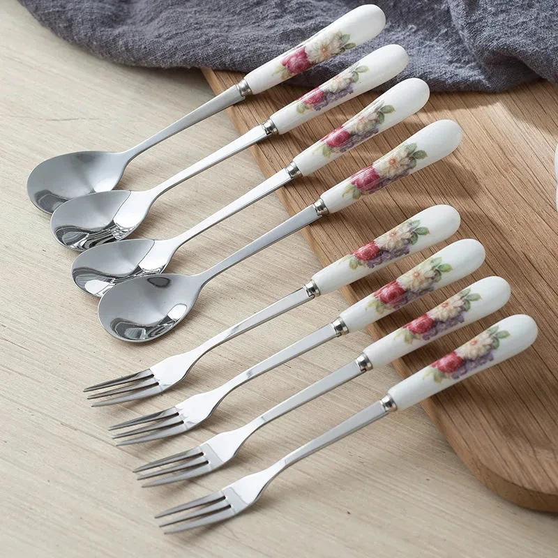 

5pcs/lot Kitchen tool Fashion Stainless Steel Spoon /156mm Bone China fruit Spoon /cake dessert Spoon tableware