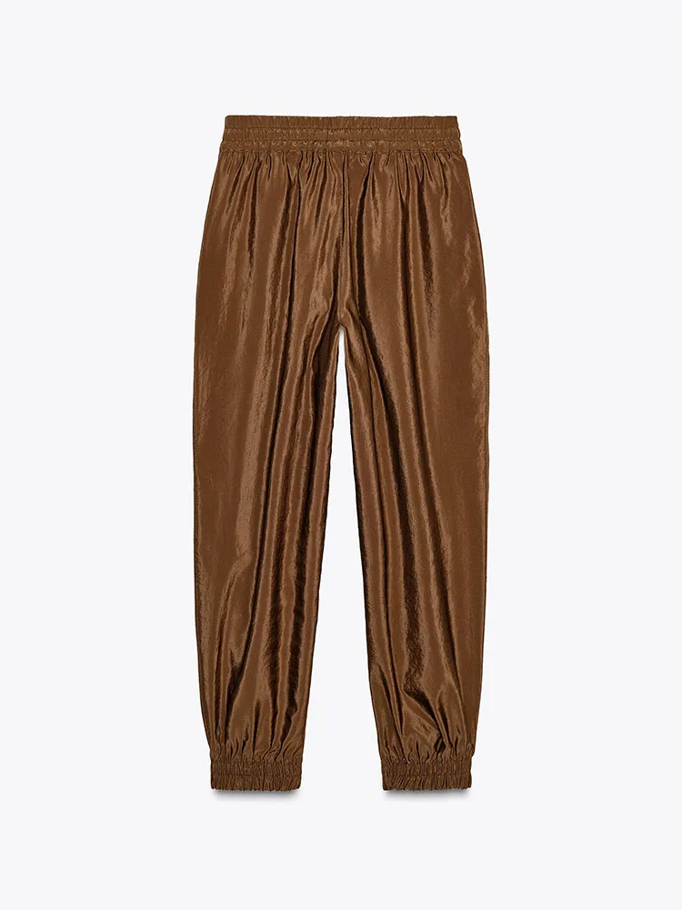 Conjunto Feminino Casual com Calça Jogger e Jaqueta Estilo Utility