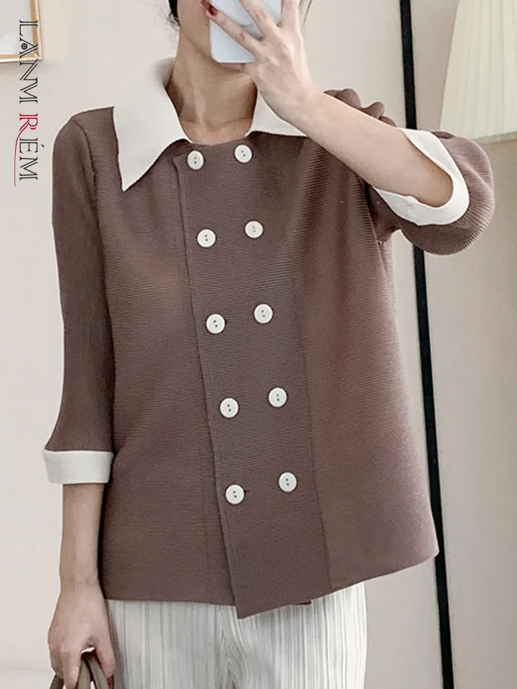 

LANMREM Women Lapel Double Breasted Pleated Shirts Color Block Loose Casual Female Fashion Top Clothing 2024 Spring New 2R8768