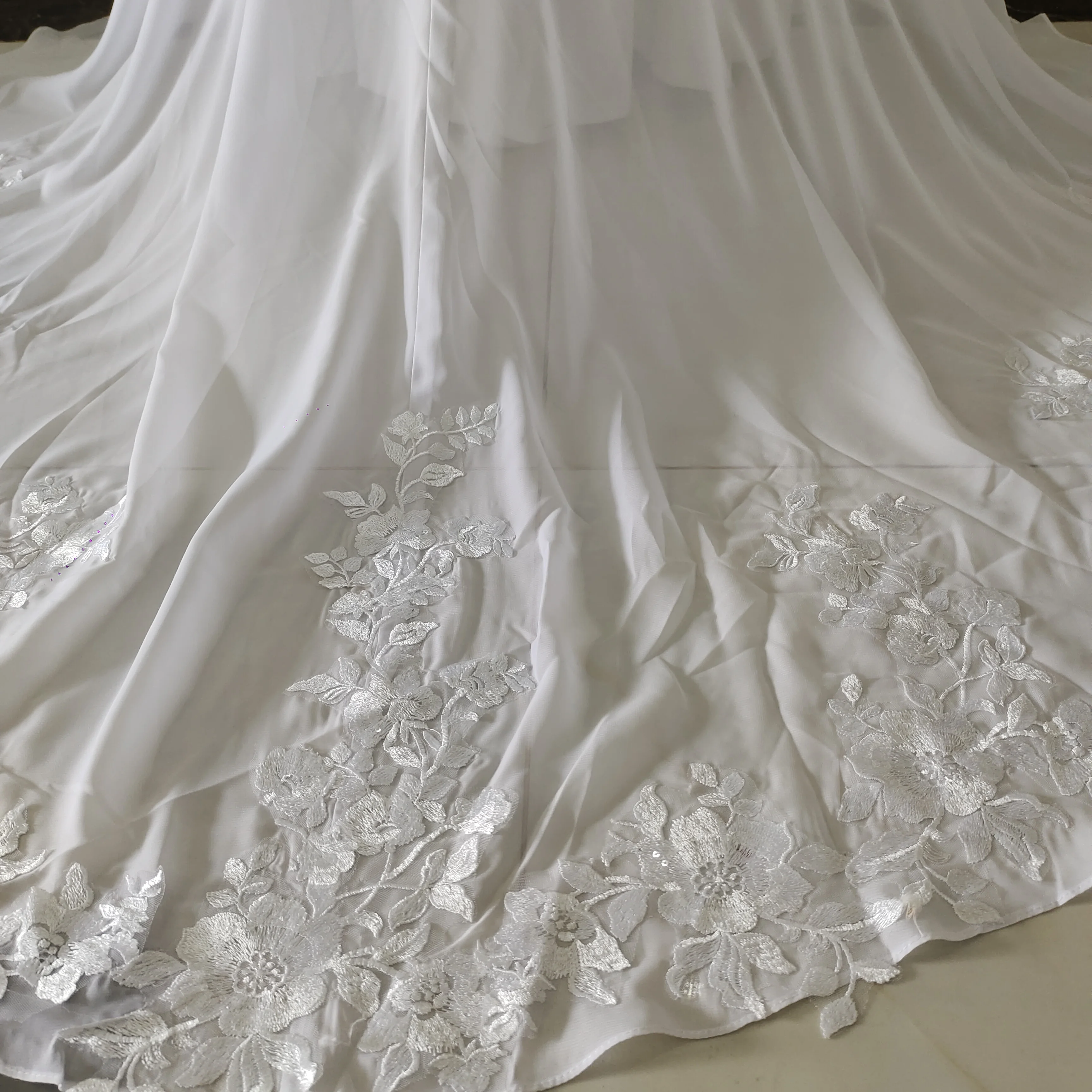 Customized ZJ6032 Chiffon Wedding Dresses for Women 2025 Summer New Sleeveless Bridal Gowns with Lace New Court Train 4