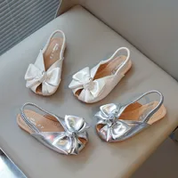 Sandales d'été pour filles, bout ouvert, bande élastique, argent, Beige, curseurs pour enfants, nœud papillon, gracieux, flexible, tendance, chaussures plates pour enfants, nouvelle collection 1