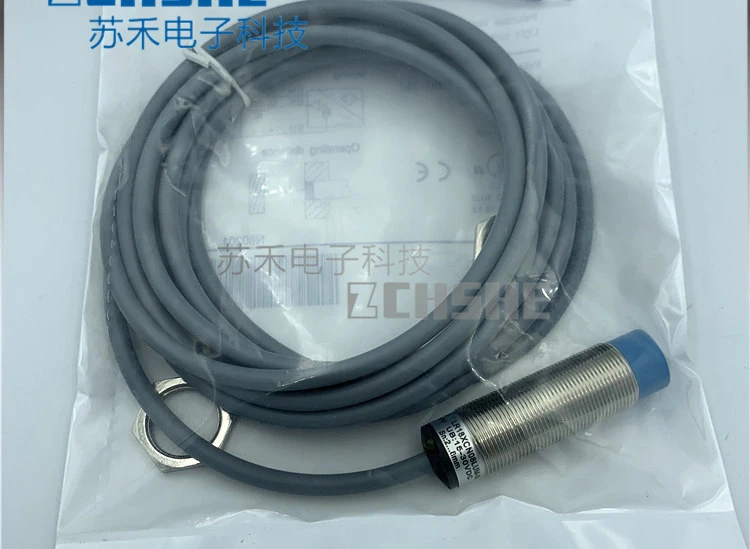 

LR18XCN08LUM-3M voltage analog proximity switch 1-8mm 0-10V linear displacement sensor