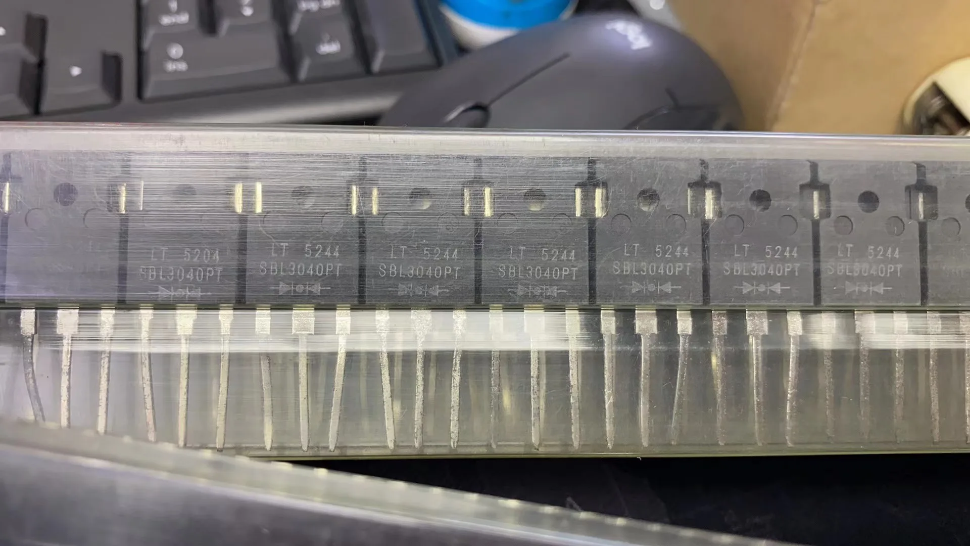 

SBL3040PT BOM matching / one-stop chip purchase original