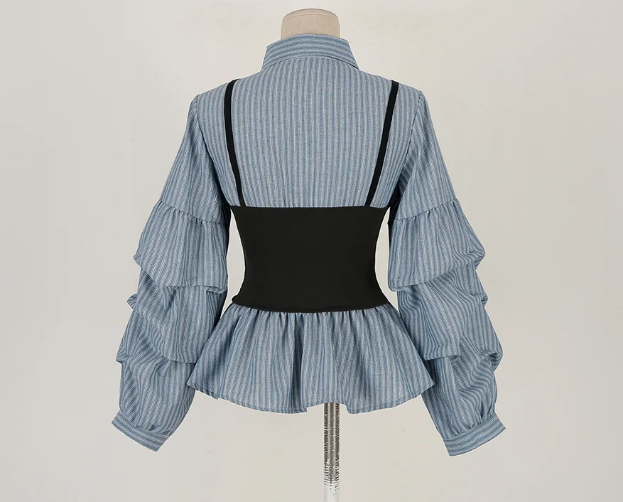 قميص نسائي جديد لربيع 2026 بتصميم مخطط يحدد الخصر وقصة ضيقة مع تصميم كم منفوش وهمي من قطعتين