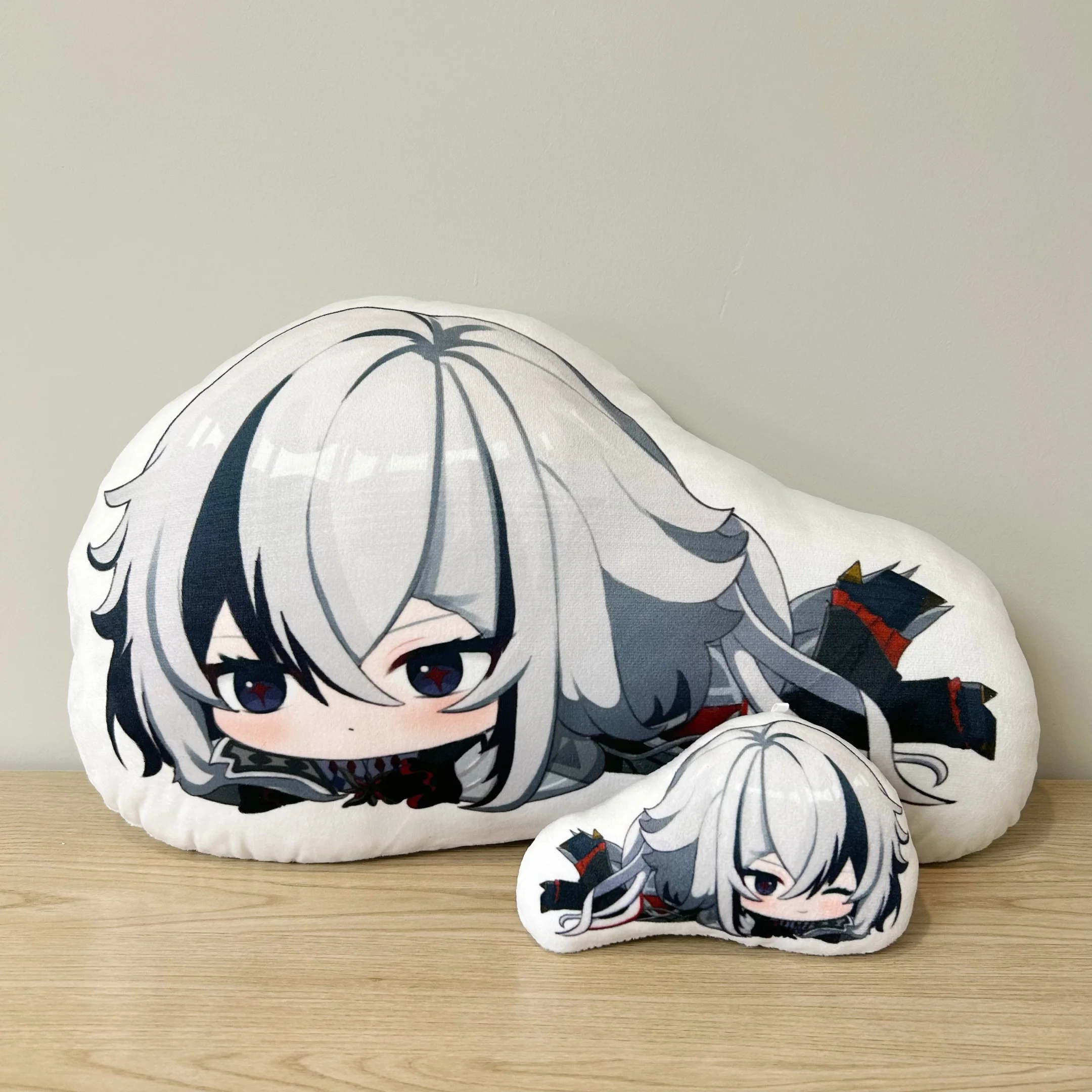 45CM Genshin Impact Fatui Knave Arlecchino Plush Pillow Doll Cosplay Accessory