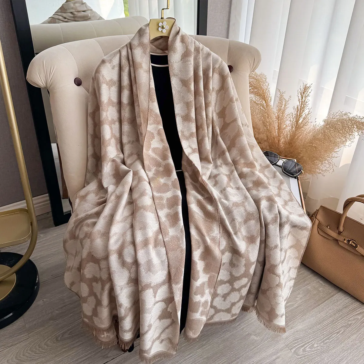 2025 New Design Brand Spring and Autumn Women Scarf Fashion Leopard Print Hijabs Scarves For Ladies Shawls Wraps Pashmina Stoles