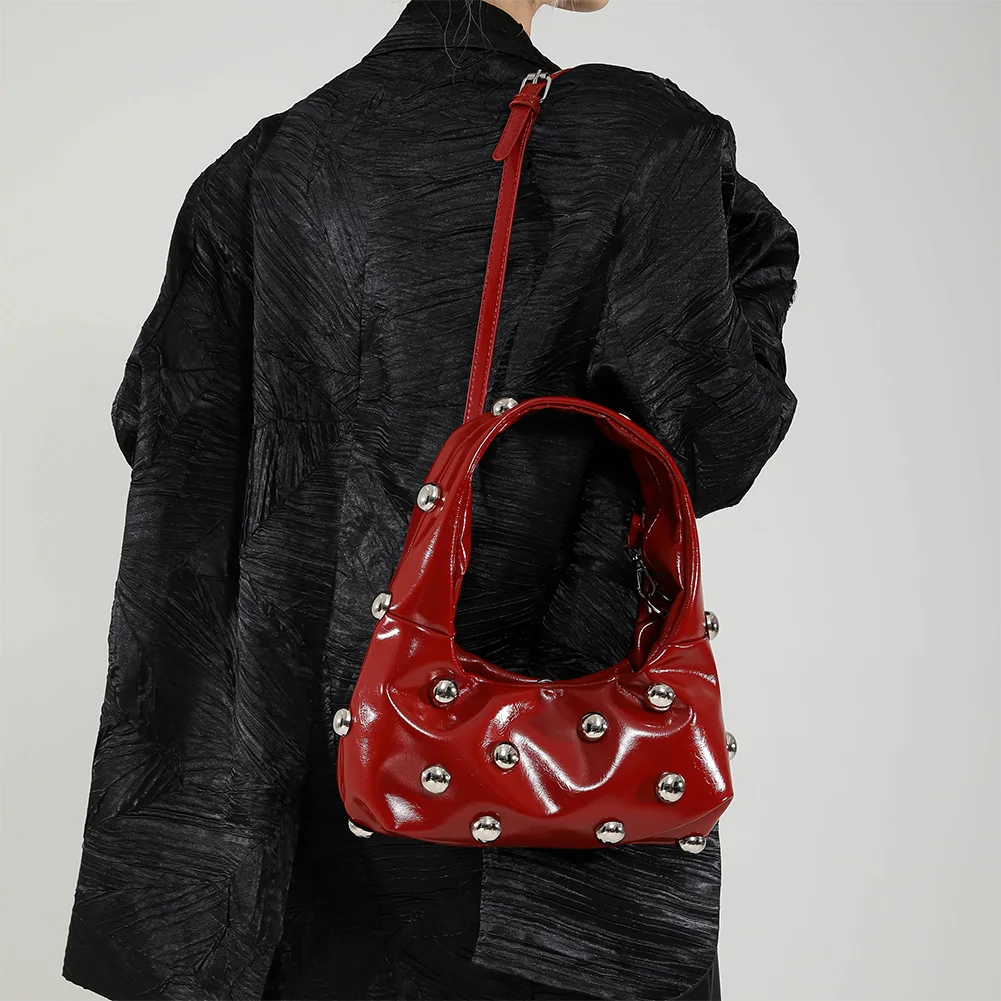 Red 28x12.5x9.5cm