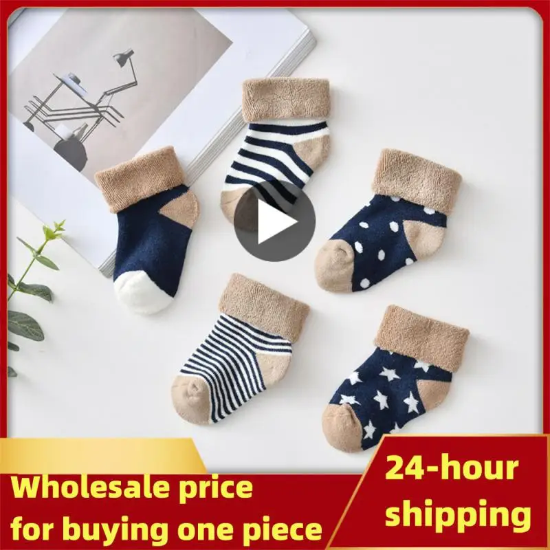 

Зимние Разноцветные детские носки, милые Мультяшные толстые носки в горошек для мальчиков, мягкие махровые носки со звездами для новорожденных малышей