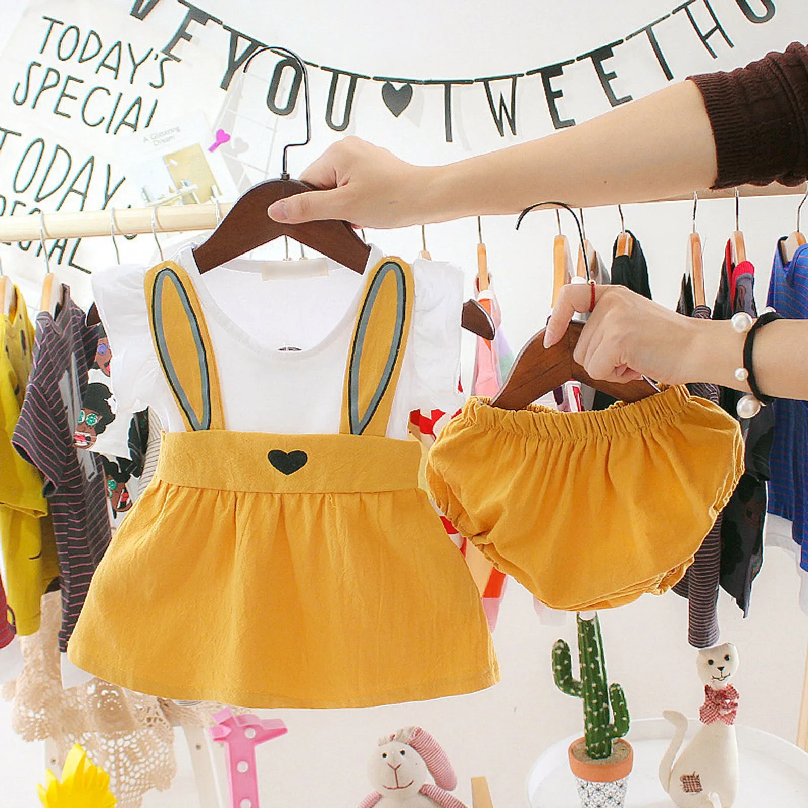 

Комплекты одежды для новорожденных девочек 3, 6, 9, 12, 24 месяца, милое платье без рукавов с кроликом + шорты, летние комплекты одежды для маленьких девочек