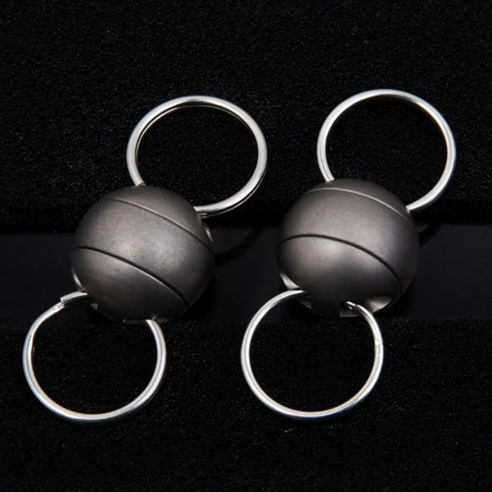 High Quality Portable Titanium Alloy Keychain Ultra-light 360° Rotatable Car Key Ring Brass Keychain Outdoor Small Tool