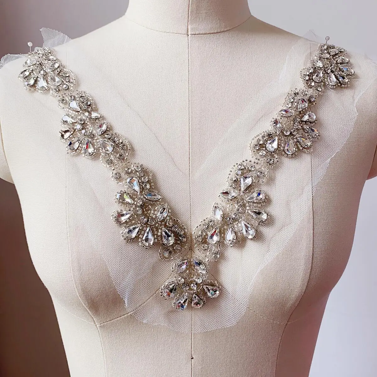 

1 шт., Кружевная аппликация с бусинами