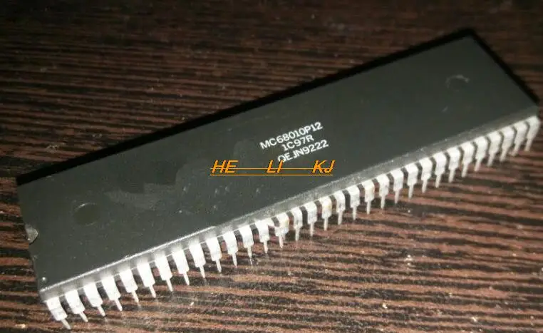 

Freeshipping MC68010P12 MC68010