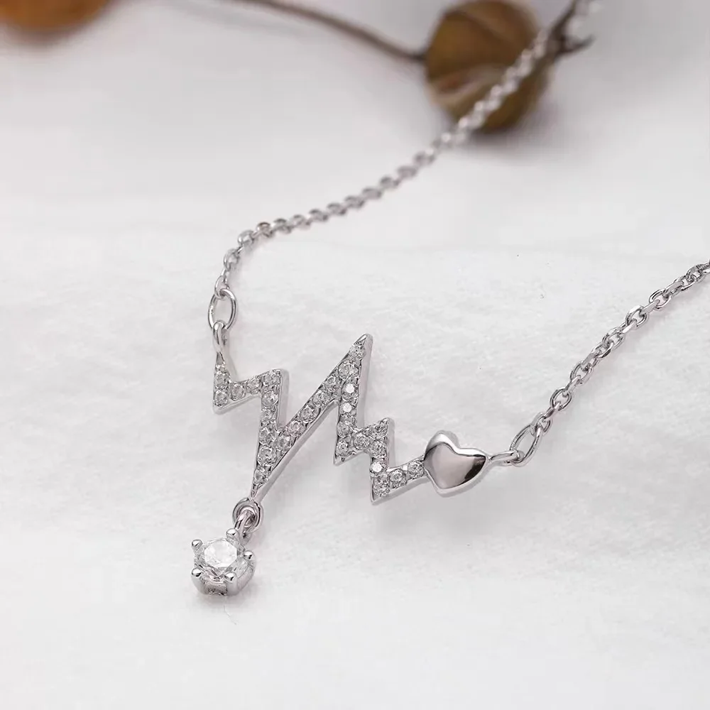 

CHUANGCHENG 925 Silver ECG Necklace, Japanese and Korean Style Heart Beat Pendant, Small and Luxury Charm, Clawbone Chain