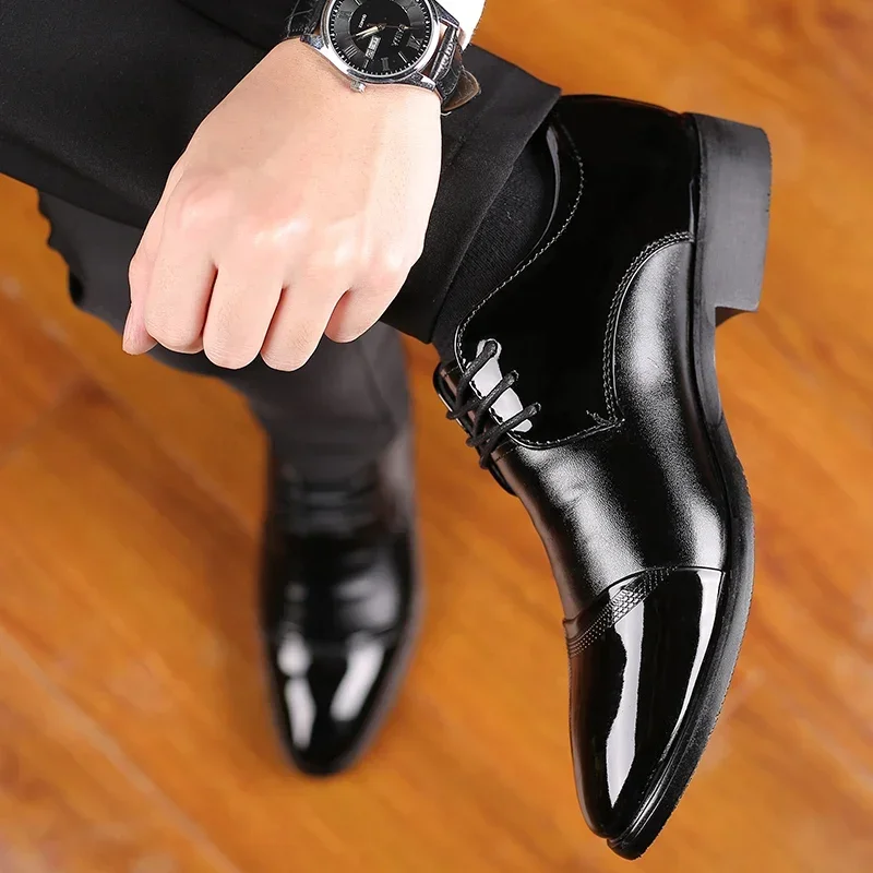 High Quality Formal Leather Men Dress Shoes Breathable Mens Casual Shoes Italian Luxury Brand Lace-Up Non-slip Men Driving