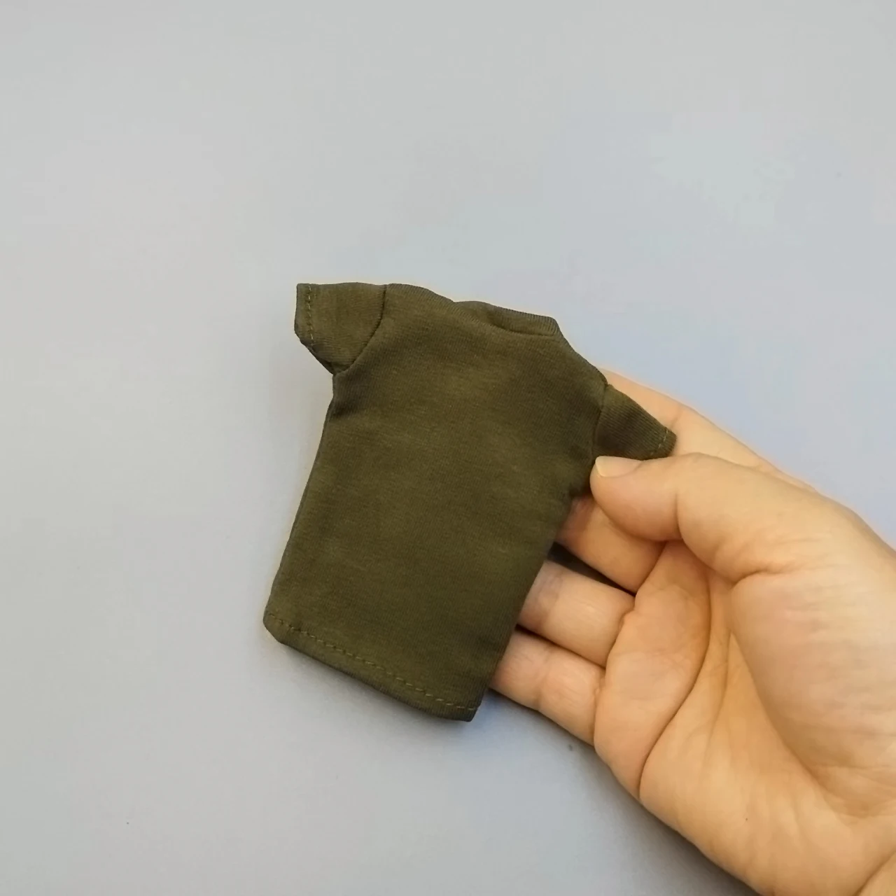 Black T-Shirt Accessory for 12 Action Figures (1/6 Scale)