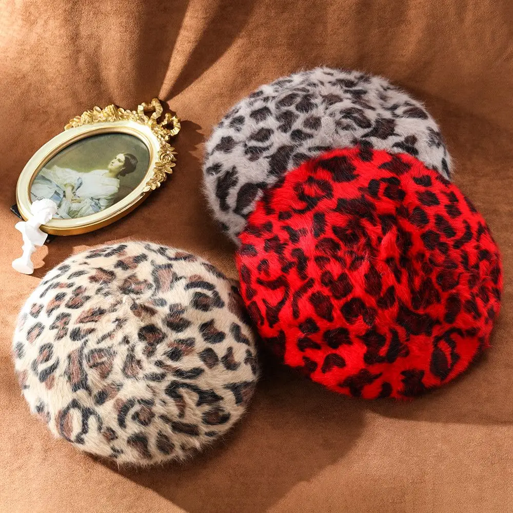 Fashion Soft French Style Winter Warm French Hat Beret Berets for Women Leopard Print Hat