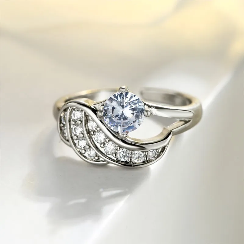 Silver Color Angel Wings Claw Inlay Zircon Rings for Women Creative Temperament Golden Ring Party Girls Gifts anillos