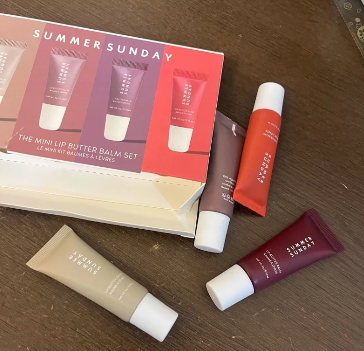 Description Picture 3 of itemBrand Lip Balm Long-lasting Makeup Butter Moisturizing Tinted Lip Balm Set Smooth Natural Color Daily Four-color Lipstick Makeup