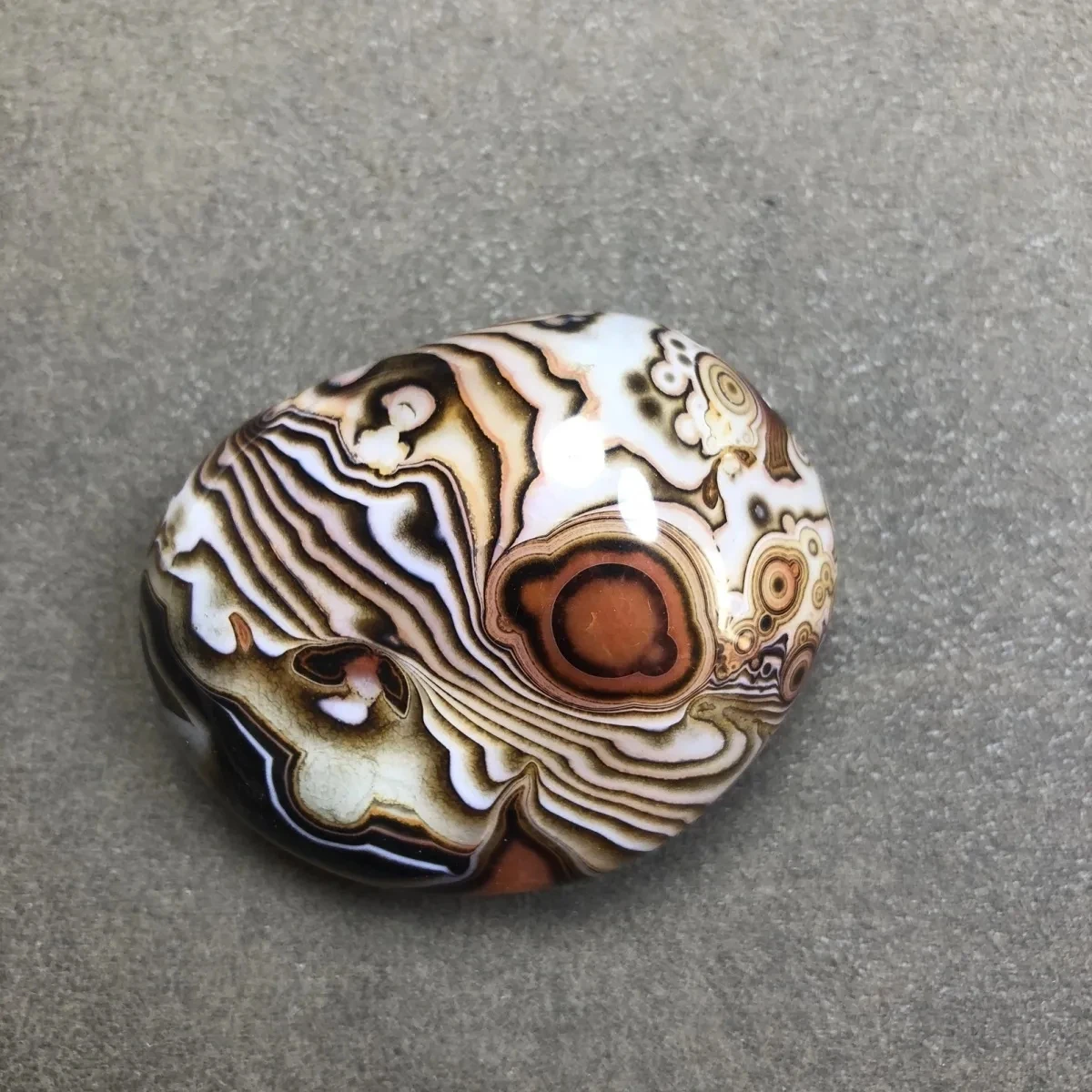 500G Natural Crystal Original Stone Madagas Silk Agate Chalcedony Original Stone Hand Handle Piece Pendant Decoration