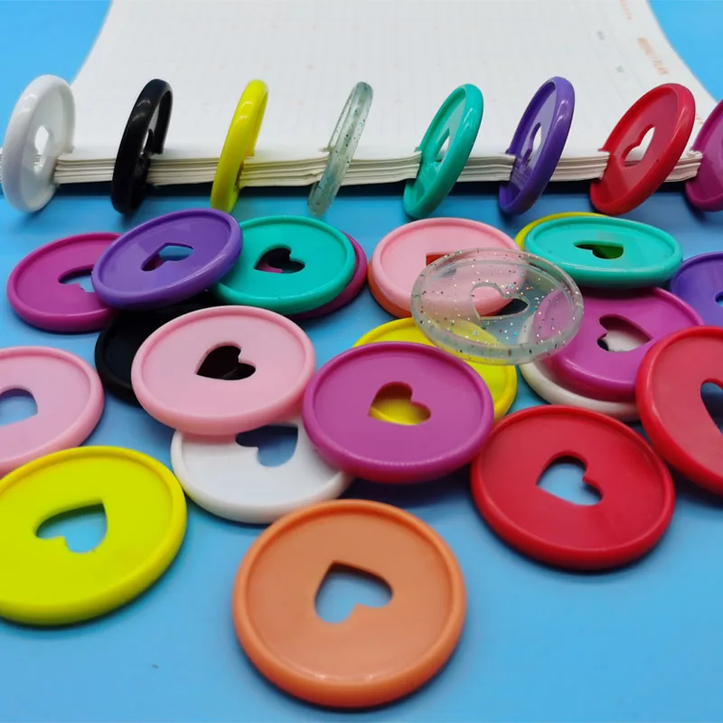 Рисунок 4 - Пластиковые переплетные кольца для блокнотов