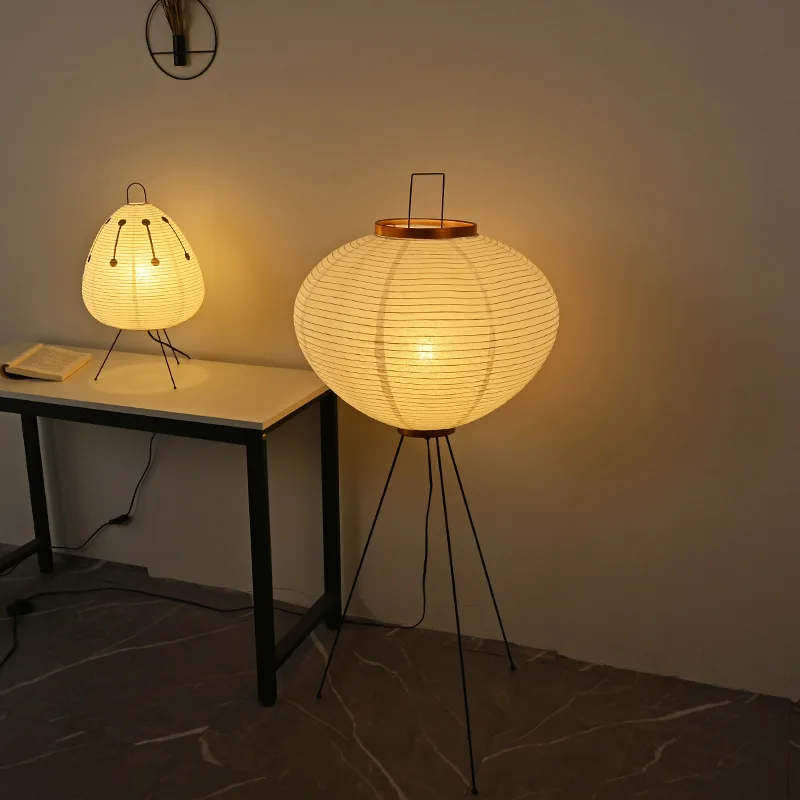 Akari 10a Floor Lamp