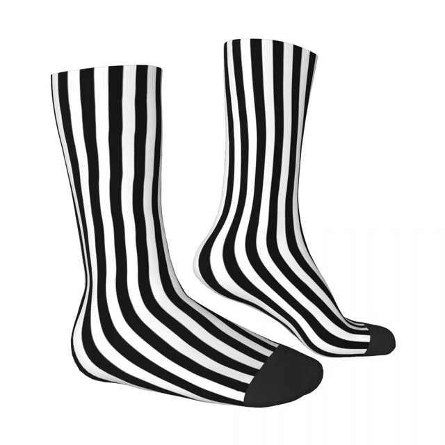 Calcetines a rayas en blanco y negro estilo de moda tema ilustración  vectorial Diseño Gráfico Imagen Vector de stock - Alamy