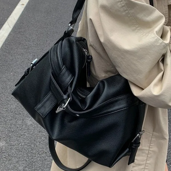Große Kapazität Weiche Leder Tote Tasche Mode Gürtel Schnalle Handtasche Neue Schulter Messenger Tasche Retro Hot Girl Motorrad Tasche