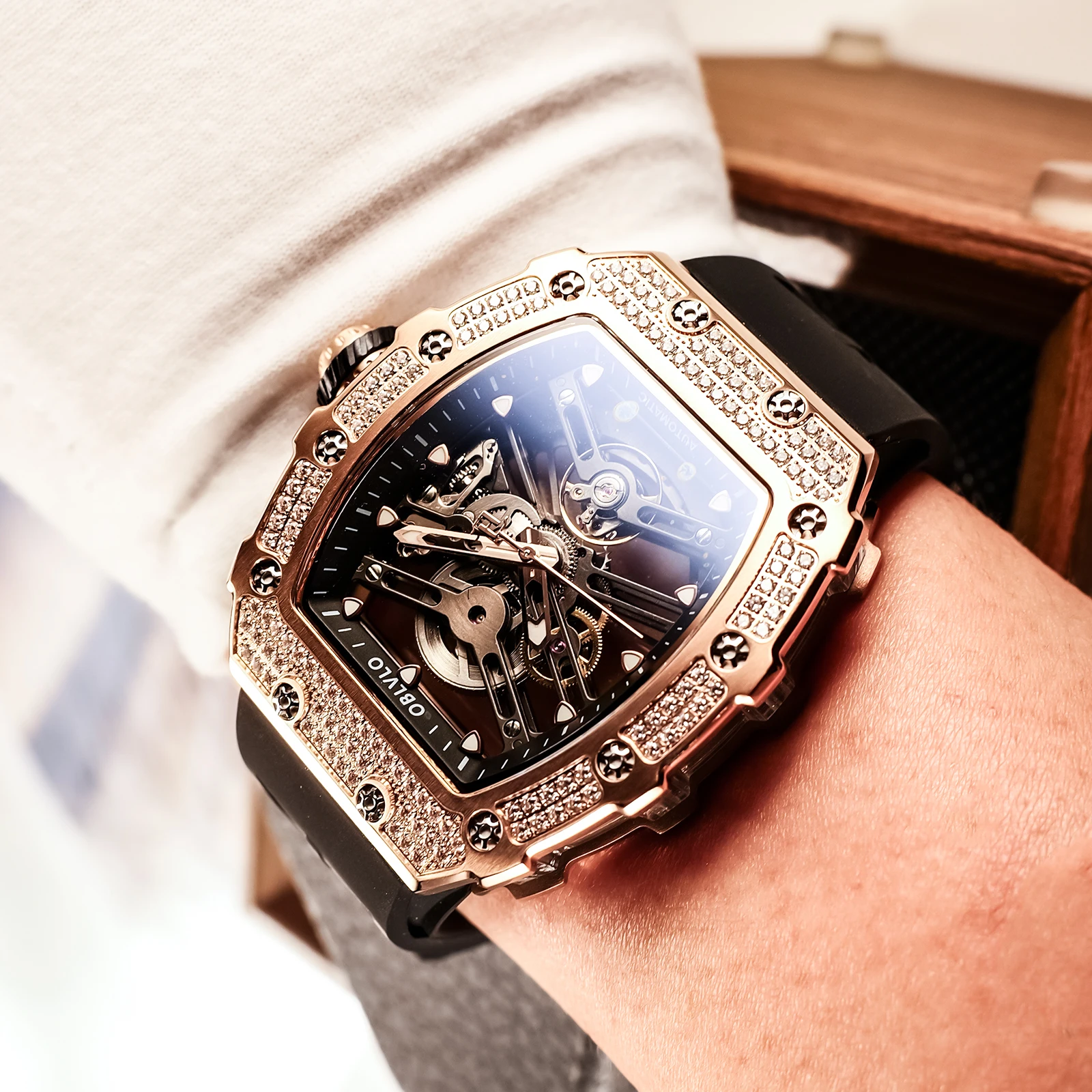 2個　OBLVLO ゴールド 腕時計 発光機能付き OBLVLO Top-end Men's Gold Dragon Automatic Watch Luxury