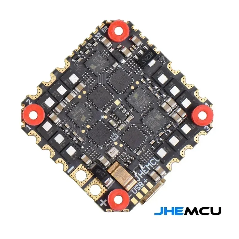 Détail des soudures et composants du contrôleur de vol JHEMCU GHF745AIO F745 MPU6000